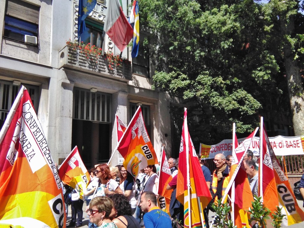 Milano: FP sostiene la lotta dei lavoratori di Serravalle contro il pericolo dei licenziamenti