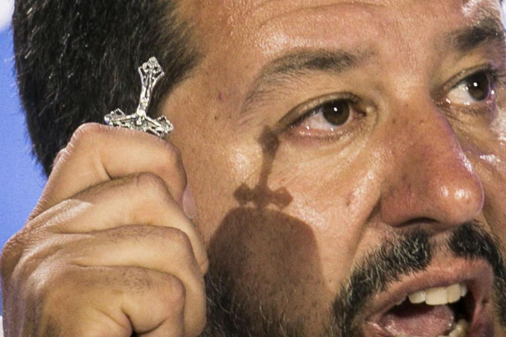 Lombardia: la Lega stanzia soldi per i presepi nelle scuole, ma i genitori devono pagare per carta igienica e&nbsp;fotocopie!