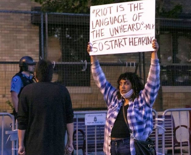 Workers World Party (USA)- Contro la violenza della polizia e il capitalismo, ribellarsi è giustificato