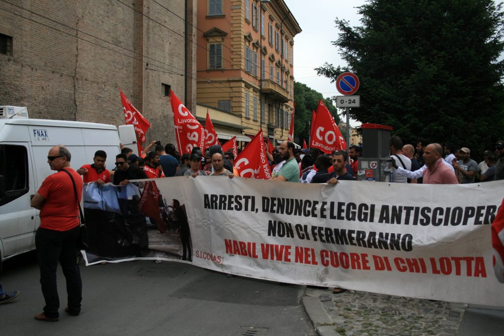 Dalla parte degli operai di Modena. La resistenza operaia non diventi un problema di ordine pubblico o storia di ordinaria&nbsp;repressione.